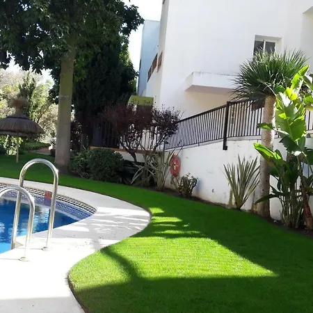 Newly Renovated Discover The Truth About Our Beautiful Oceanfront Apartment In Benalmadena Recent Renovations And New Management Ensure An Unforgettable Stay Book Now And Experience It For Yourself Extérieur photo