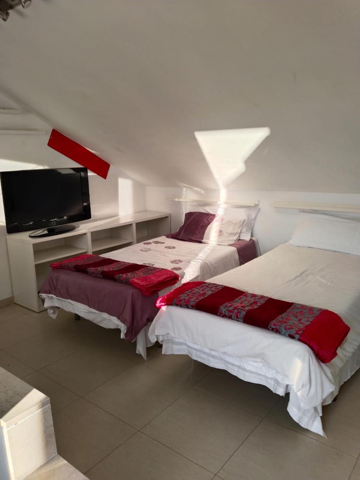 Kwatera prywatna Newly Renovated Discover The Truth About Our Beautiful Oceanfront In Recent Renovations And New Management Ensure An Unforgettable Book Now And Experience It For Yourself Benalmádena