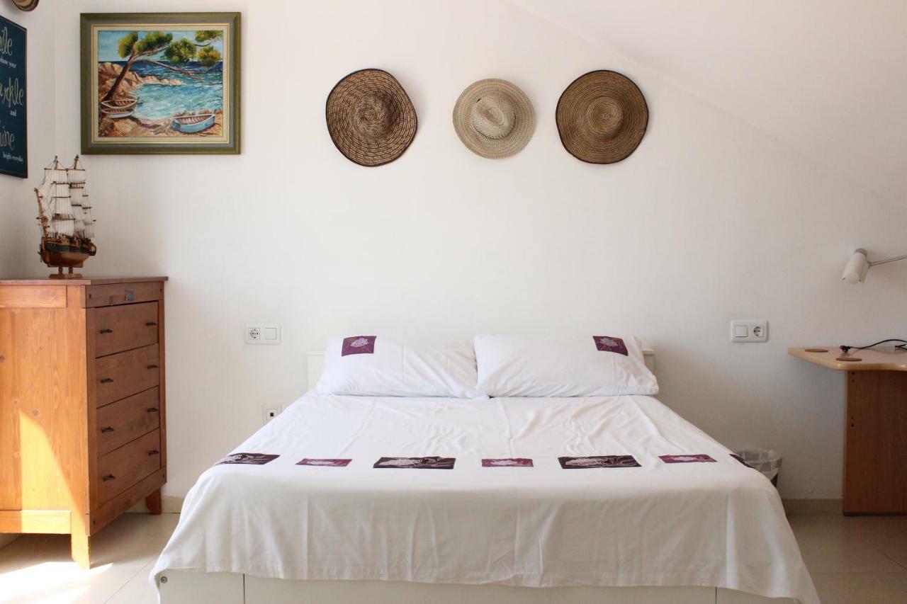 Kwatera prywatna Newly Renovated Discover The Truth About Our Beautiful Oceanfront In Recent Renovations And New Management Ensure An Unforgettable Book Now And Experience It For Yourself